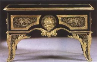 Restauration de meubles à Paris - Vincennes. Historique de la commode d'époque Louis XIV