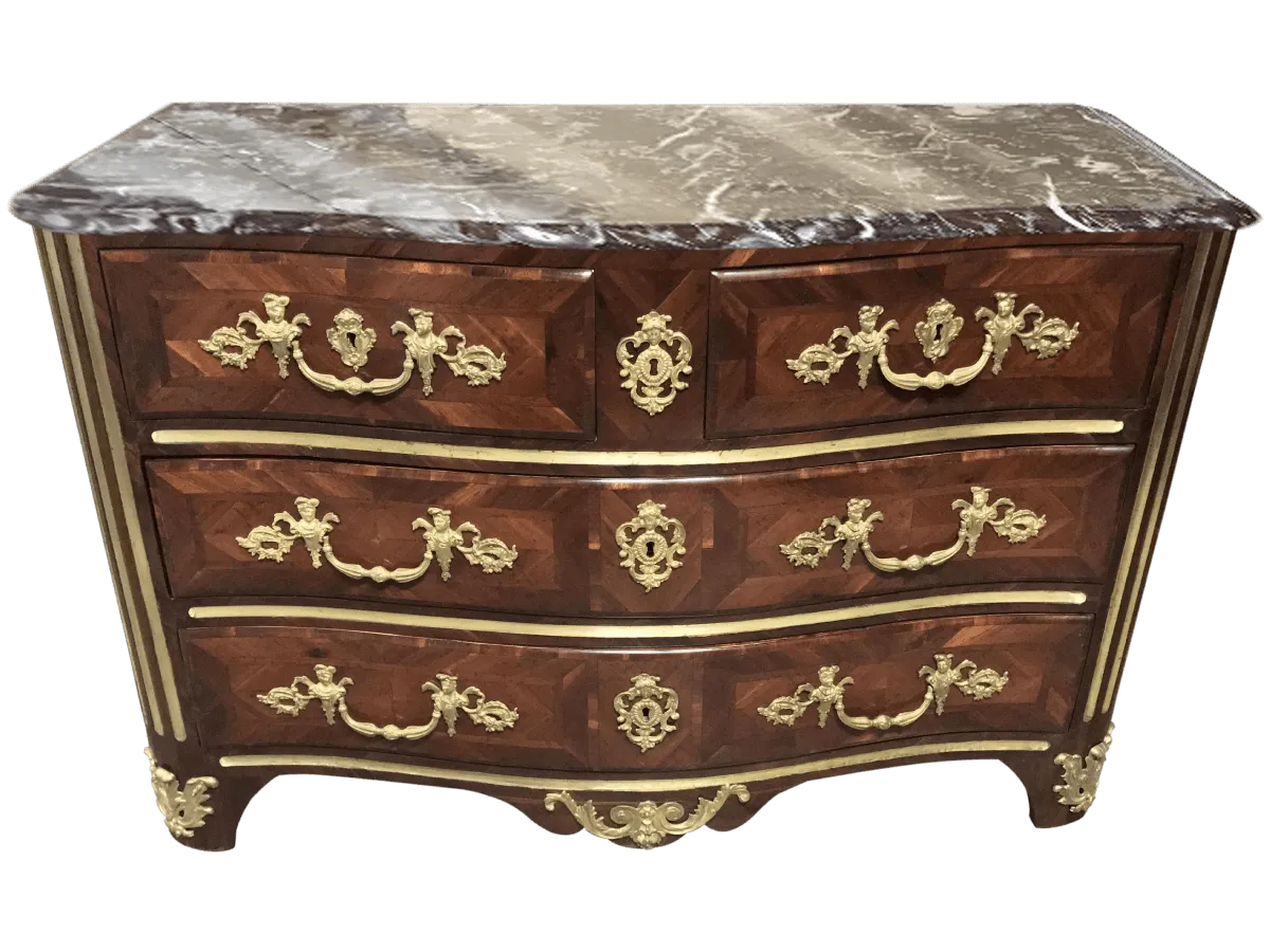 Après restauration. Commode d'époque Louis XIV Après restauration. Restauration à Paris - Vincennes d'une commode d'époque Louis XIV