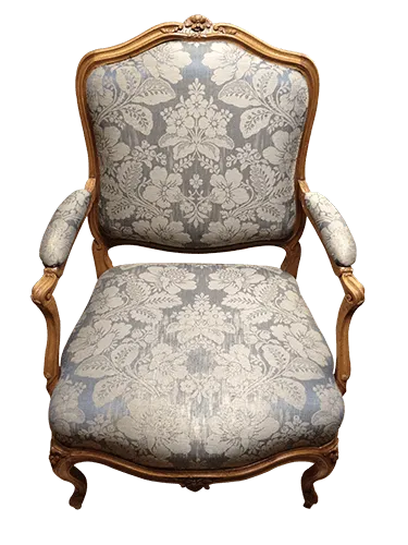 Fauteuil avec les châssis remontés Fauteuil avec les châssis remontés